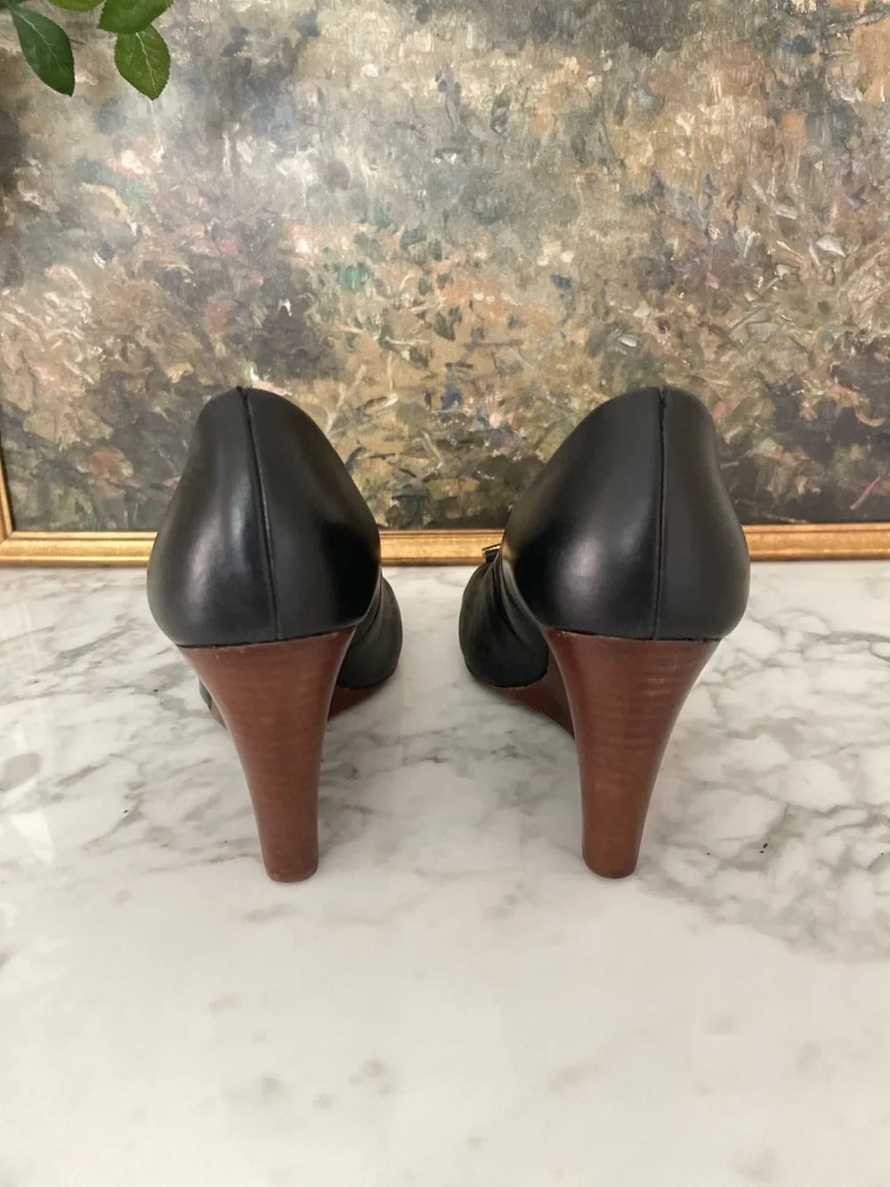 Tory Burch Lowell Logo Wedge Pumps Heels Black Leather Size 9.5 - Picture 5 of 9
